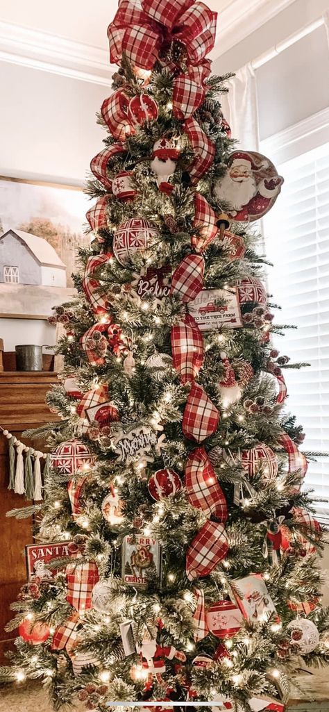 Red White Burlap Christmas Tree, Buffalo Plaid Tree Topper, Rustic Chic Christmas Tree, Red And Green Plaid Christmas Tree, Farmhouse Christmas Tree Ideas, Country Christmas Trees, Red And Gold Christmas Tree, Burlap Christmas Tree, Pencil Christmas Tree