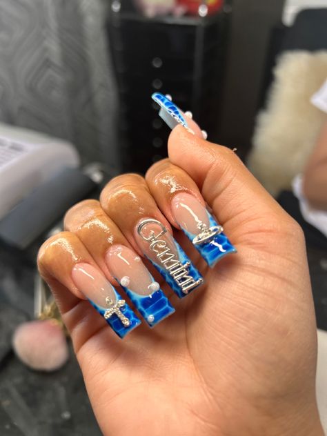 Blue Gemini Nails, Gemini Acrylic Nail Designs, Blue Pisces Birthday Nails, Capricorn Nails Acrylic Short, Gemini Nails Ideas, Blue Pisces Nails, Gemini Bday Nails, Gemini Nails Designs Short, Aquarius Birthday Nails Acrylic