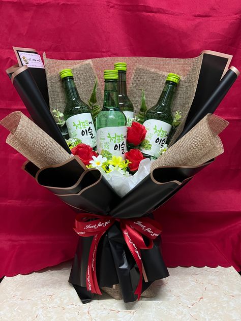 Redbull Bouquet, Drink Bouquet, Alcohol Bouquet, Gifts Bouquet, Asain Food, Food Bouquet, 21 Birthday, Bouquet Gift, Aesthetic Nails