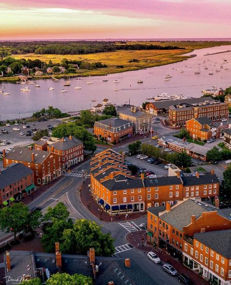 Newburyport on Instagram: “Beautiful recent picture of downtown Newburyport by Derrick Mills. #newburyportvip #newburyport #newburyportma #nbpt #salisburyma…” Massachusetts Houses, Newburyport Massachusetts, Chesapeake Shores, Downtown Boston, Cape Ann, Adventure Bucket List, Summer Plans, Urban Planning, City Skyline