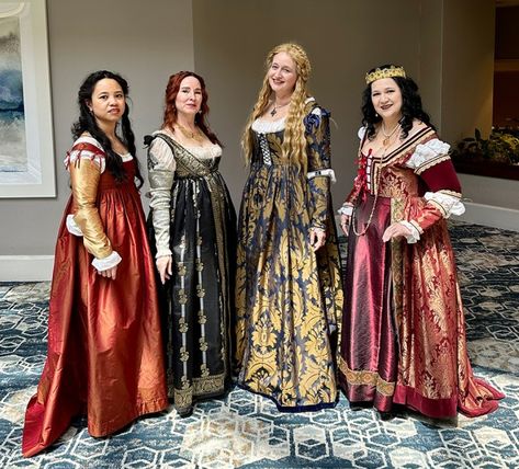 1490s Italian Fashion, Gamurra Gown, Italian Gamurra, Diy Ren Faire Costume, Florentine Gown, 15th Century Gown, Asoiaf Fashion, Borgias Costumes, Old Gowns