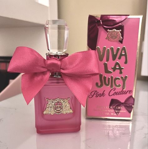 Juicy Couture Perfume Collection, Y2k Perfume, Pink Perfumes, Juicy Perfume, Girly Hacks, Perfume Burberry, Koleksi Parfum, Juicy Couture Perfume, Selfcare Aesthetic