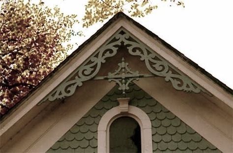 Folk Victorian House, Victorian Homes Exterior, Gingerbread Trim, Gable Trim, Victorian Porch, Victorian Exterior, Folk Victorian, House Trim, Victorian Farmhouse