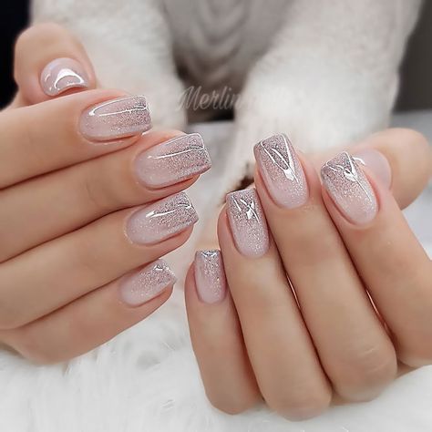 Gentle And Feminine Ombre Designs   ❤️ Short acrylic nails almond, short acrylic nails coffin, short acrylic nails square – all the best designs for short nails no matter the shape! ❤️ See more: https://naildesignsjournal.com/short-acrylic-nails/ #nailart #nailsdesigns #naildesignsjournal #easynaildesigns #shortacrilicnails #acrilicnails Nail Pictures, Almond Acrylic Nails, Super Nails, Bridal Nails, Short Acrylic Nails, Nail Arts, Nail Polishes, Gorgeous Nails, Perfect Nails