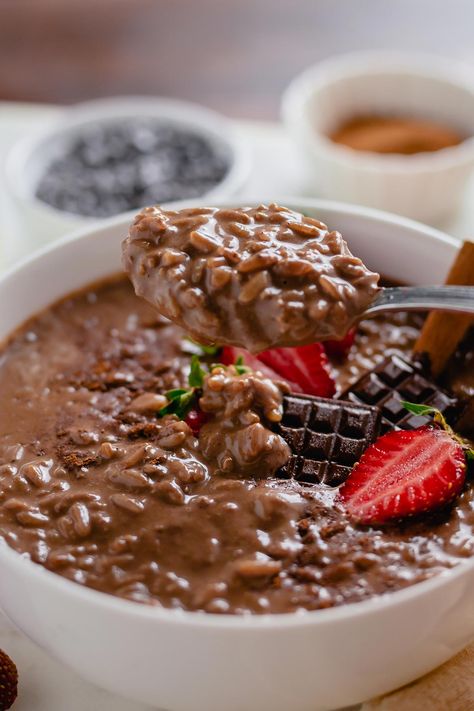 Leftover Rice Dessert, Chocolate Rice Pudding Recipe, School Puddings, Childhood Recipes, Jello Pudding Desserts, Chocolate Rice Pudding, Old Fashioned Rice Pudding, Flavored Liquor, Food Wallpapers