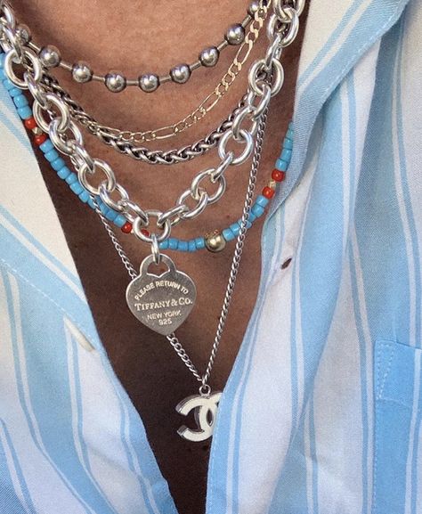 Chain Necklace Outfit, Paul Klein, Mens Ring Designs, Necklace Outfit, Tiffany Necklace, Tiffany Jewelry, Jewelry Accessories Ideas, Summer Necklace, Stacked Jewelry