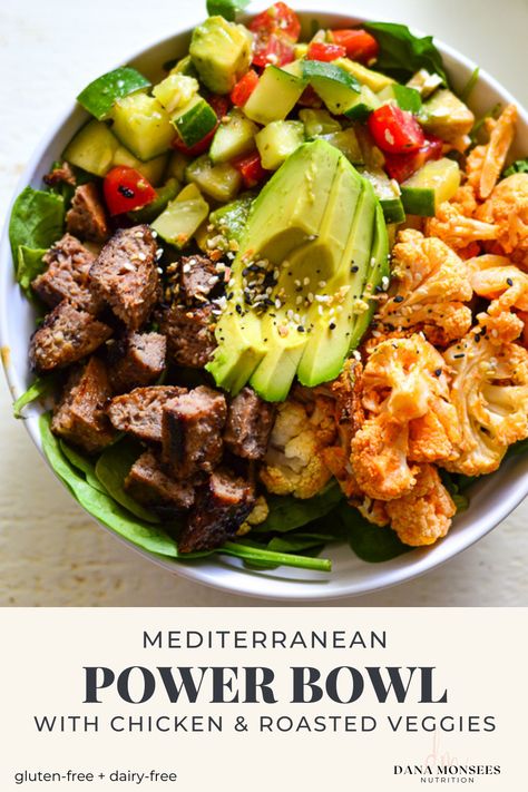 Mediterranean Power Bowl - Dana Monsees Nutrition Paleo Menu, Power Bowl Recipe, Whole 30 Meal Plan, Power Bowl, Whole 30 Breakfast, Easy Recipes For Beginners, Diner Recept, Recipe 30, Paleo Dinner