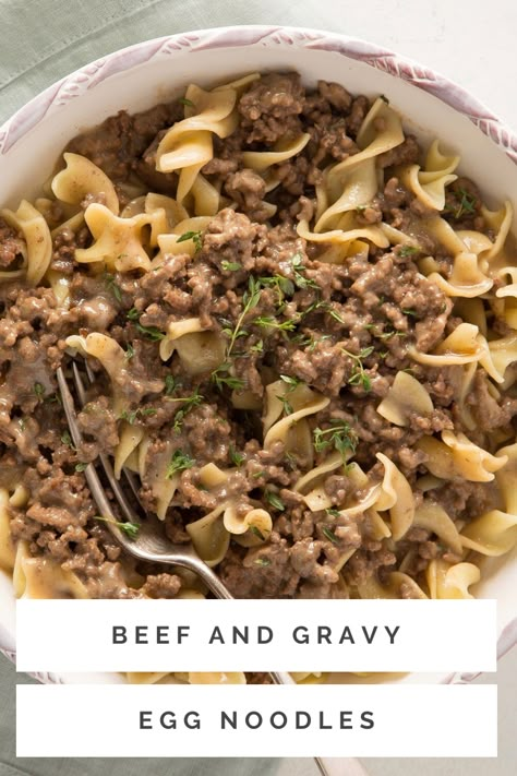 Budget Friendly Beef and Gravy over Egg Noodles Noodle Gravy, Egg Noodle Casserole, Beef And Gravy, Recipes Main Dishes, Kitchen Hacks Cooking, Quick Meals To Make, Egg Noodle Recipes, Steamed Green Beans, Beef Gravy