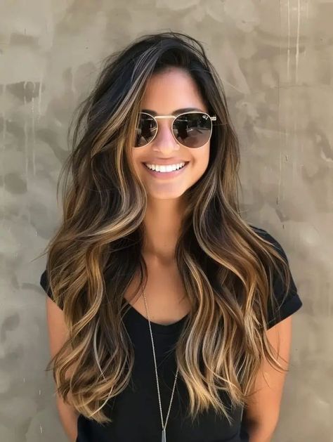 Summer Beach Hair Color, Summer 2024 Brunette Hair, Sun Kissed Brunette Hair, Easy Hair Color Ideas, Summer Brunette Hair Balayage Sun Kissed, Summer Hair Color For Brunettes Highlights Sun Kissed, Long Brunette Hair With Layers, Summer Hair For Brunettes, Summer Brunette Hair