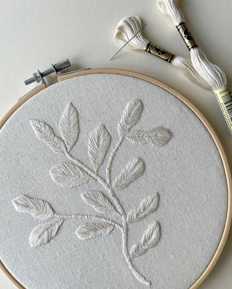 Ecru monochrome hand embroidered leaves 🍃 . . . . . . . . . . #embroidery #handembroidery #embroideredflowers #floralembroidery #embroiderypattern Monotone Embroidery, Monochrome Embroidery, Leaves Embroidery, Botanical Floral Art, Embroidered Leaves, Four Leaves, Flower Embroidery, Threading, Embroidery Flowers