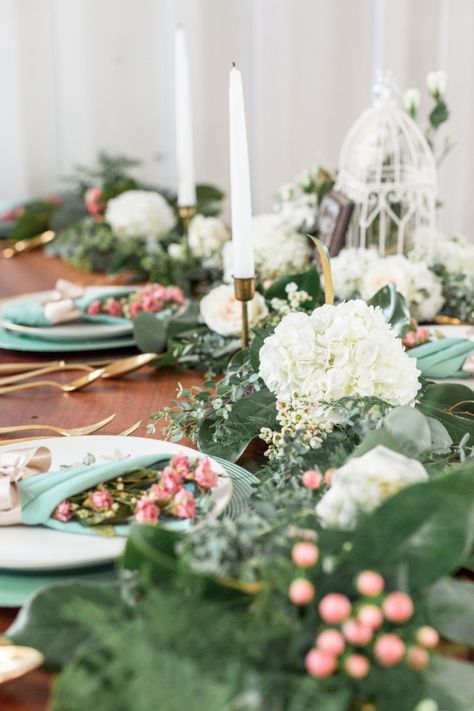 Pink And Dark Green Wedding, Dark Green And Pink Wedding, Green Wedding Napkins, Wedding Colors 2025, May Wedding Colors, Green Tablescape, Pink Boutonniere, Dark Green Wedding, Pink Green Wedding