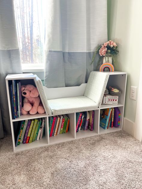 Bookshelf Toddler Room, Reading Nook Bookshelf, Kid Book Storage Ideas, Baby Nursery Bookshelf Ideas, Diy Childrens Bookshelf, Children’s Book Storage, Diy Kid Bookshelf, Baby Book Shelf Ideas, Girls Bookshelf Ideas