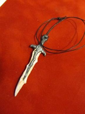 Make a Polymer Clay DragonBone Sword Skyrim Crafts, Clay Activity, Crazy Jewelry, Dnd Diy, Clay Arts, Weird Jewelry, Clay Things, Mini Stuff, Air Dry Clay Projects