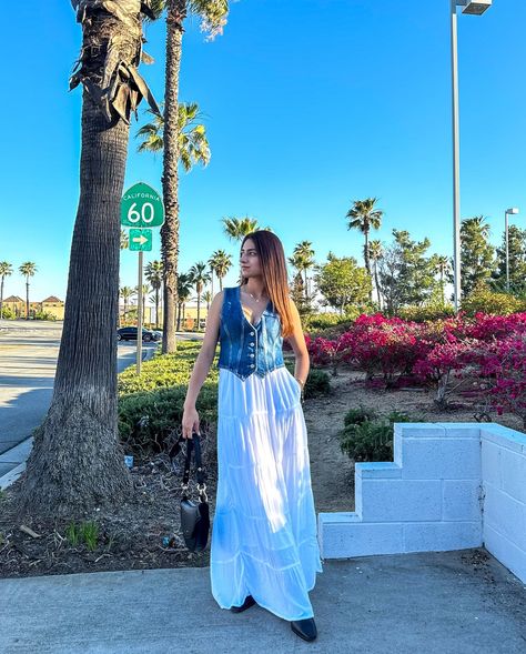 White maxi skirt & denim vest 🤍 Wearing my favourite denim vest from @freepeople Comment “LINK” and I’ll DM you 🫶🏻 Denim vest- @freepeople Maxi skirt- @hollister Bag- @jwpei_official Boots- @hm #summeroutfit #maxiskirt #denimvest #outfitoftheday #summerfashion White Maxi Skirts, Denim Vest, Hollister, Denim Skirt, Free People, Maxi Skirt, Outfit Of The Day, Summer Outfits, Summer Fashion