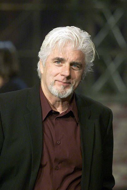 Michael McDonald on the set of The Tonight Show with Jay Leno Michael Mcdonald, Jay Leno, 70s Music, The Tonight Show, Tonight Show, Famous People, Healthy Breakfast, Jay, Bed Pillows