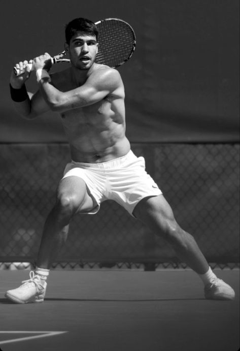 Carlos Alcaraz Aesthetic, Alcaraz Carlos, Tennis Celebrities, Alcaraz Tennis, Tennis Photography, Tennis Art, Tennis Photos, Still Life Pictures, Tennis Lessons