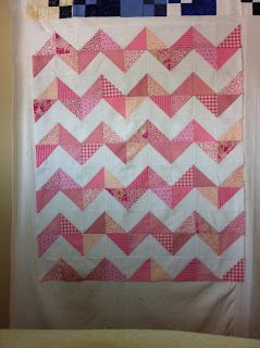 Magpie Quilts: Pink Chevron Quilt Tutorial Chevron Quilt Tutorials, Chevron Baby Quilts, Baby Quilts To Make, Chevron Quilt Pattern, Charm Square Quilt, Quilt Blocks Easy, Baby Quilt Pattern, Quilt Tutorial, Pink Quilts