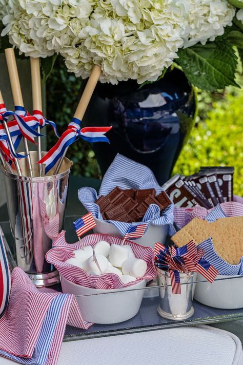 fourth of july party ideas Forth Of July Party Decorations Ideas, Fourth Of July Backyard Party, Americana Party, 4th Of July Party Decorations, Usa Party, American Party, Homemade Popsicles, July Ideas, Fourth Of July Food