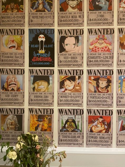 One Piece Anime Decor, One Piece Room Decor Anime, One Piece Room Ideas, Aestic Room Decor, One Piece Bedroom, One Piece Bounty Posters, One Piece Room Decor, One Piece Decor, One Piece Room