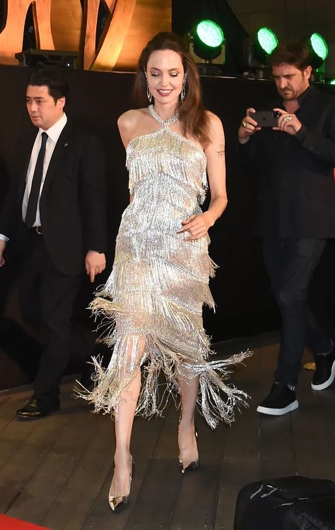 Angelina Jolie Silver Fringed Dress at Maleficent 2 Premiere | POPSUGAR Fashion Fringe Dress Outfit, Angelina Jolie Dress, Flapper Inspired Dress, Fringe Flapper Dress, Silver Gown, Photographie Portrait Inspiration, Dark Autumn, Fringe Dress, Maleficent