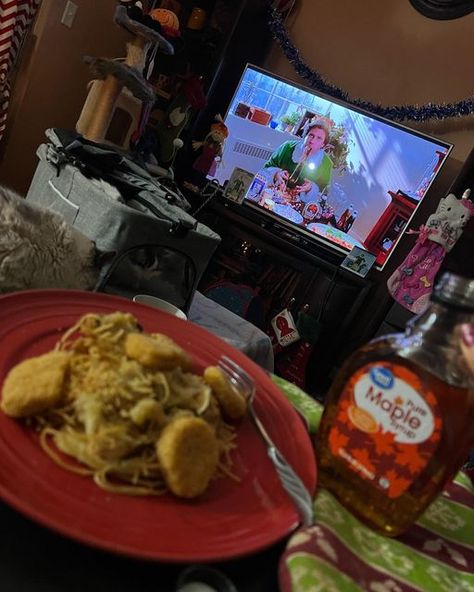 ANAK KO Org on Instagram: "Since I wondered how #MapleSyrup & #spaghetti would go well together b/c #BuddyTheElf loves it so much, we made a #ChickenAndWaffles version🧝🍁🧇🍝🍗 #Elf-inspired #meatless #GlutenFree #SpaghettiWaffles #NoodlesForLongLife menu planned by me & batter prepared by #ChefDave #KissTheChef 😻😘💋👨🏻‍🍳🥘 #CHRISTmas day after #NewYear’s #MewYear’s meal 1/2 during NY’s #SocialMediaDetox #QueenOfAngelsMarianGarden This reminds me of Sweet & Sour or BBQ Chicken w/Fried Noodl Buddy The Elf, Chicken And Waffles, Menu Planning, Bbq Chicken, Christmas Day, Better Together, Maple Syrup, Waffles, Elf