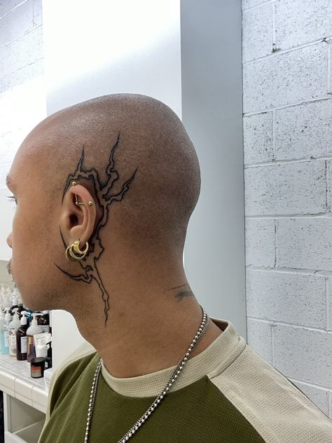 Tattoos For Guys Neck, Women Neck Tattoo Ideas, Men Neck Tattoo Ideas, Male Neck Tattoo, Neck Tattoo Ideas Female, Tattoo Ideas Female Neck, Neck Tattoos Men, Bald Tattoo, Bald Head Tattoo