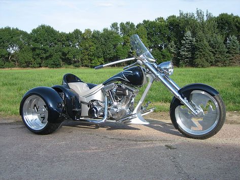 Outlaw Customs - Trike Trikes Motorcycles, Vw Trikes For Sale, Custom Trikes For Sale, Lowrider Trike Bicycles, V8 Trike, Three Wheel Motorcycle, Trike Harley, Monster Motorcycle, Trike Chopper