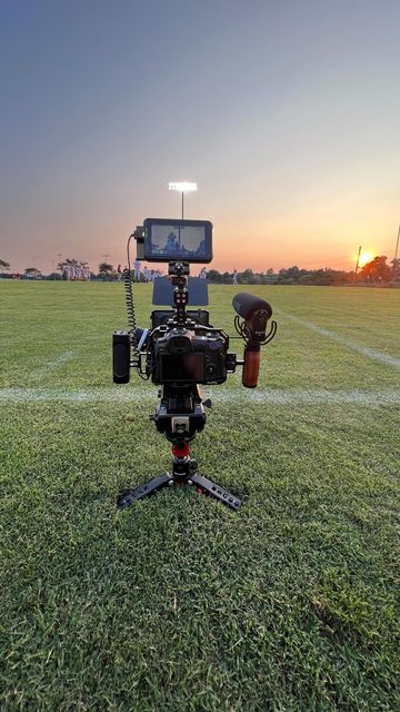 Football Photographer Aesthetic, Sports Photography Aesthetic, Sports Photographer Aesthetic, Sports Videography, Communications Major, Sport Marketing, Photography Job, Sports Journalism, Photographer Aesthetic