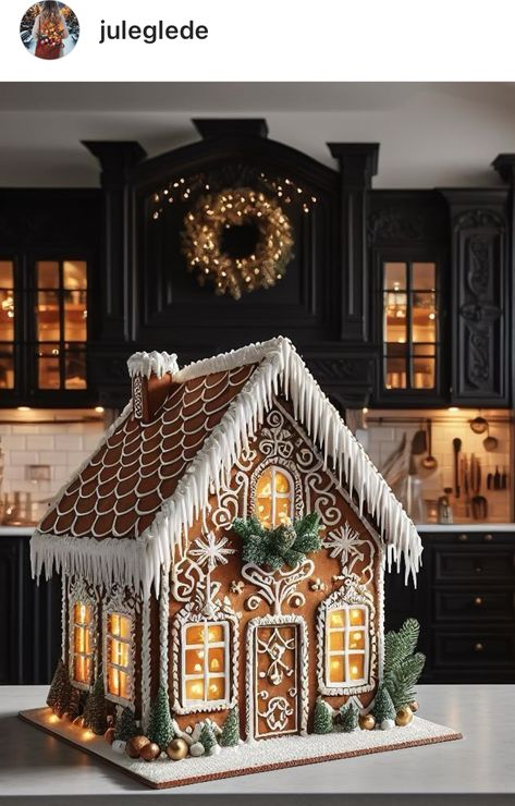 Unique Gingerbread House Ideas Easy, Gingerbread House Decor Ideas, Free Gingerbread Printables, Ginger Bread Christmas Decorations Ideas, Modern Gingerbread House, Unique Gingerbread House Ideas, Gingerbread House Display, Christmas Candle Holders Diy, Jul Kaka