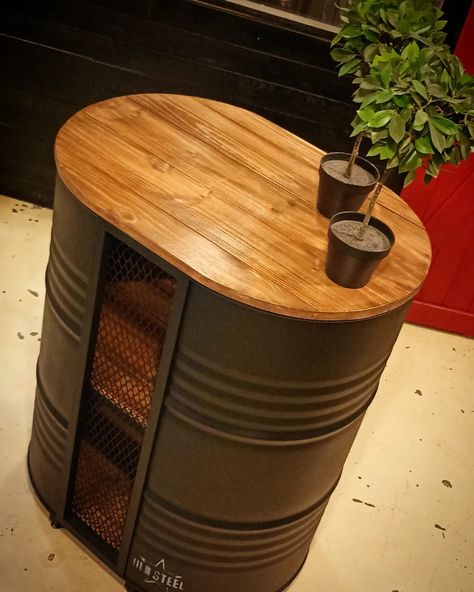 Oil Barrel Furniture, Oil Barrel Ideas, Oil Drum Ideas, Oil Drum Furniture, Metal Barrel Furniture, Bar Outdoor Design, Jerry Can Mini Bar, Steel Furniture Design, Wood Spoon Carving