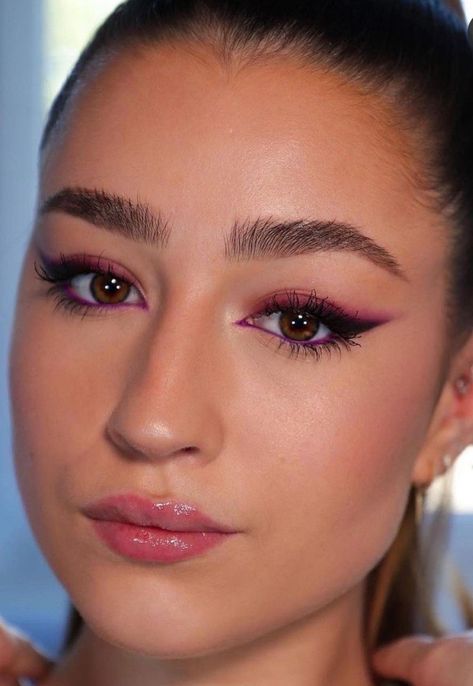 Purple Liner, Purple Eyeshadow Looks, Liquid Illuminator, Matte Purple, Brunette Makeup, Pink Eye Makeup, Cute Eye Makeup, Barbie Makeup, Pink Eye