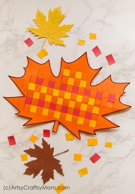 These Paper Weaving Fall Printables are perfect to strengthen and keep those little fingers busy this season!! Also helps to improve concentration and hand-eye coordination in little kids. Seasons Craft, Paper Plate Art, Fall Paper Crafts, Crafts By Season, Weaving For Kids, Halloween Paper Crafts, Autumn Paper, Paper Weaving, Fall Printables