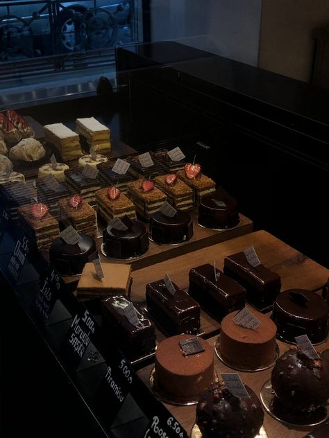 Baker Astethic, Dark Bakery Aesthetic, Baker Aesthetic, Aesthetic Bakery, Bakery Aesthetic, Danganronpa Oc, College Au, Dream Jobs, Coffee Shop Aesthetic