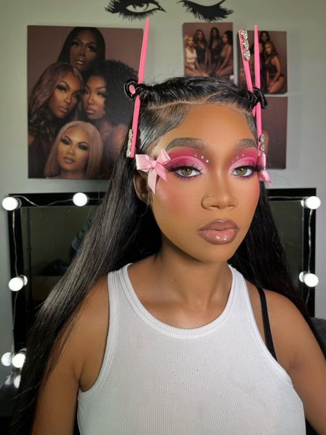 Black Queen Makeup, Hot Pink Makeup, Pink Makeup Look, Birthday Makeup Looks, Gold Makeup Looks, Face Beat Makeup, Glitter Makeup Looks, Carnival Makeup, Pretty Makeup Looks