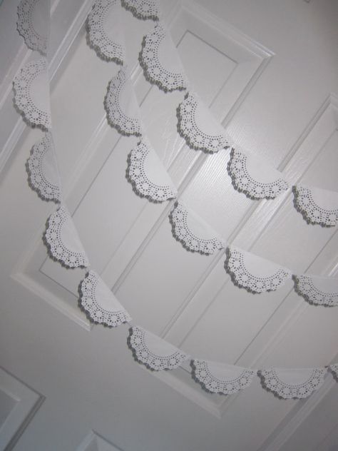 Mothers Day Brunch Decorations, Doily Garland, Brunch Decorations, Doily Bunting, Brunch Decor, Mothers Day Decor, Baby Shower Brunch, Tea Party Decorations, Mothers Day Brunch