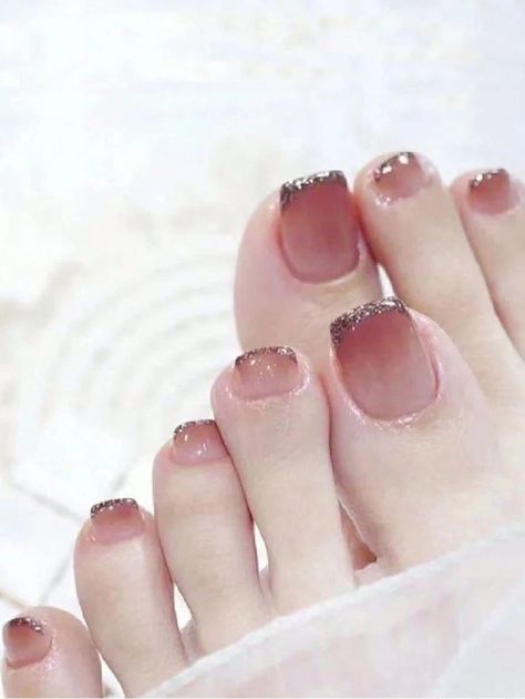 Foot Nails Design, Foot Nail Art, Nail Foot, Simple Toe Nails, Feet Nail Design, Foot Nail, Makeup Nails Designs, Gel Toe Nails, Toe Nail Color