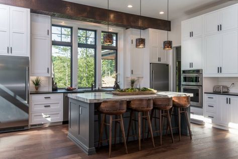 Mountain Kitchen, Farmhouse Backsplash, Modern Mountain Home, Modern Mountain, Mountain Home, Stone Design, Organic Modern, Rustic Kitchen, Home Decor Kitchen