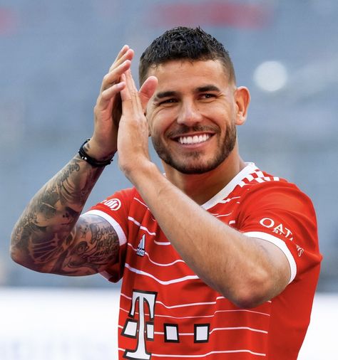 Lucas Hernandez, Soccer Guys, Soccer, Football, American Football, Bayern