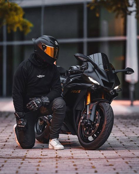 9,600 mentions J’aime, 12 commentaires – Motorcycles Superbikes 2Wheels (@ridepull) sur Instagram : « How Many Days Do You Ride Out Of The Week 🤔? Riders👉 @RidePull Super Bikes👉 @Sport.bikes.club… » Xe Ducati, Maxi Scooter, Biker Photography, Motos Yamaha, Image Moto, Мотоциклы Cafe Racers, Bike Aesthetic, Yamaha Bikes, Motorcycle Photography