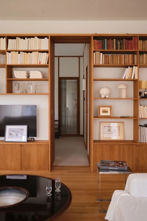 Centre Mid Century Wall Unit With Tv, Mid Century Built In Bookshelves, Library Tv Wall, Mcm Room, Apartment Diys, Edinburgh Flat, Mid Century Modern House Exterior, Interior 2024, Mid Century Wall Unit