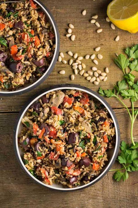 This recipe for Mediterranean Wild Rice with Pine Nut Cheese is so versatile. You can eat it warm, cold, as a side dish, main dish, or even as a snack. It's also incredibly healthy! Bowl Recipes Vegetarian, Rice Bowl Recipes, Wild Rice Recipes, Cooking Wild Rice, Nut Cheese, Rice Bowls Recipes, Easy Rice Recipes, Pine Nut, Bowl Recipes