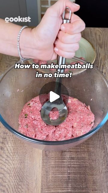 Cookist Wow on Instagram: "Follow @cookistwow for more tips and tricks like this! 😎

Here’s a super fast method for making juicy, tender, flavorful meatballs in a few minutes 😍

👉INGREDIENTS
500g ground meat 
50g parmesan cheese
2 eggs
garlic
salt
pepper
parsley
2 slices of sandwich bread
30ml milk

👉METHOD
1. Mix the ground meat with parmesan, eggs, garlic, salt and pepper.
2. Add some parsley and the bread soaked into the milk.
3. Make your meatballs with the meatball spoon.
4. Cook in a large pan with olive oil for about 8 minutes.

You can find this special tool on Amazon ✨

#cookistwow #cookistrecipe #perfectmeatballs #meatballs #quick #tips #homemade" Parmesan Eggs, Flavorful Meatballs, Making Meatballs, Perfect Meatballs, Cookist Wow, How To Make Meatballs, Sandwich Bread, Ground Meat, Garlic Salt