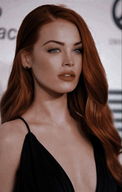 Red Hair Bright, Party Tips And Tricks, Red Hair Brown Eyes, Blue Hair Dark, Red Hair Blue Eyes, Red Hair Inspiration, Cute Eyeshadow Looks, Red Hair Inspo, Eyes Dark