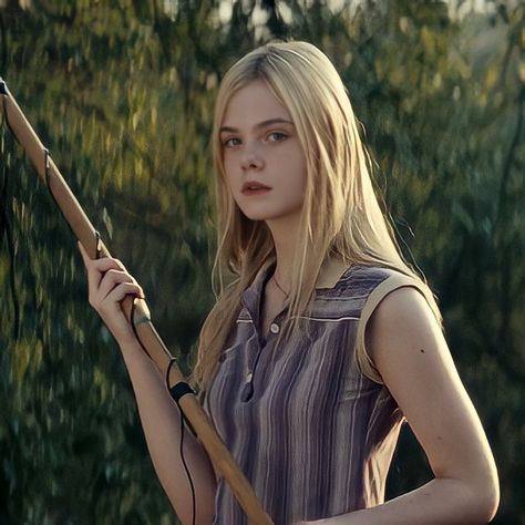 Elle Fanning Characters, Beatrice Haywood, Young Elle Fanning, Elle Fanning Movies, Negan Twd, Uk Actors, Luke Castellan, Elle Fanning, Book Girl