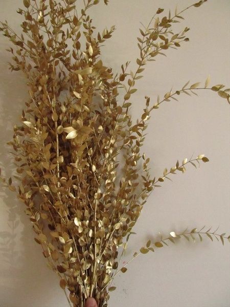 Painted Greenery, Floral Stand, Jade Wedding, Gold Foliage, Large Flower Arrangements, Flower Tower, Gold Wedding Theme, Gold Spray, Gold Diy