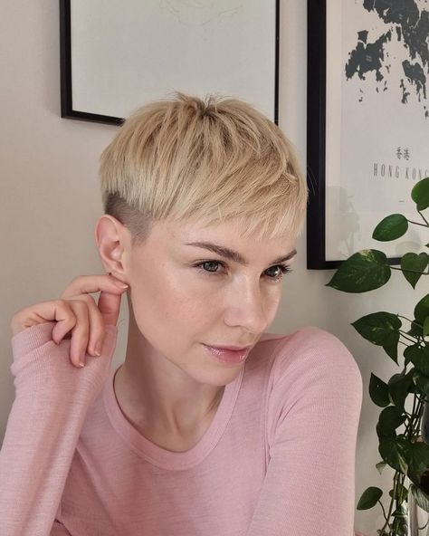 I enjoyed having blended soft pixie, but having a sharper undercut feels just right. #freshtrim #freshundercut #fade #undercut… | Instagram Undercut Short Hair, Fade Undercut, Skincare Lifestyle, Undercut Bob, Short Hair Undercut, Pixie Hair, Pixie Styles, Bob Hair, Undercut Hairstyles