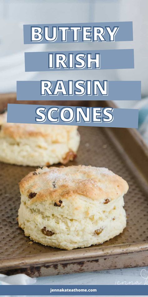 Irish Scones Recipe, Irish Scones, Raisin Scones, Irish Recipes Authentic, English Scones, Irish Desserts, Irish Cooking, Raisin Recipes, Irish Recipes Traditional