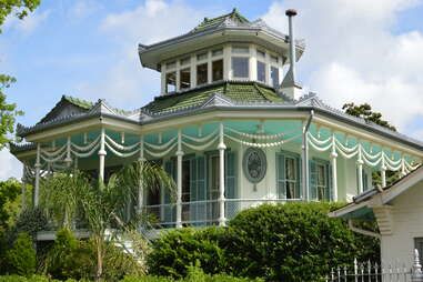 Wooden Homes, Architectural History, The Big Easy, New Orleans Homes, The French Quarter, Garden District, Beautiful Houses, Big Easy, Beautiful House