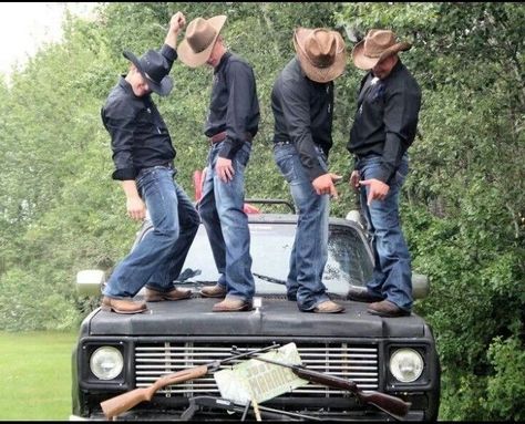 Western Poses, Country Wedding Groomsmen, Sept Wedding, Country Wedding Pictures, Marine Wedding, Cowboy Wedding, Camo Wedding, When I Get Married, Braut Make-up