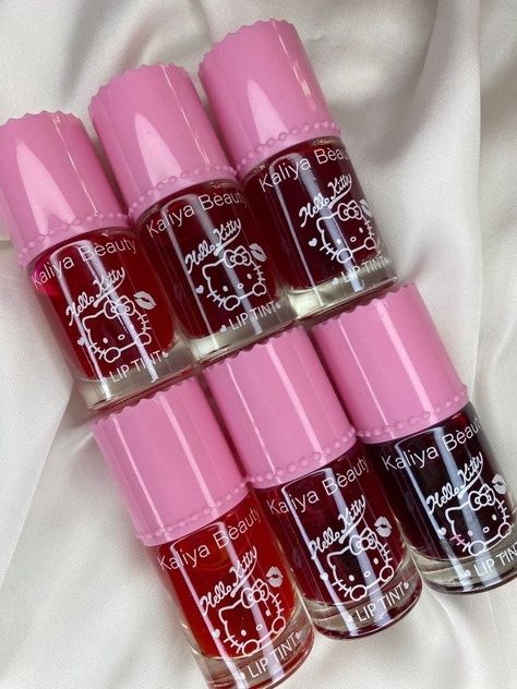 Cute Lipstick, Cute Nail Polish, Hello Kitty Makeup, Lip Gloss Collection, Ethereal Makeup, Pink Girly Things, Lip Glosses, Hello Kitty Items, Makeup Gift